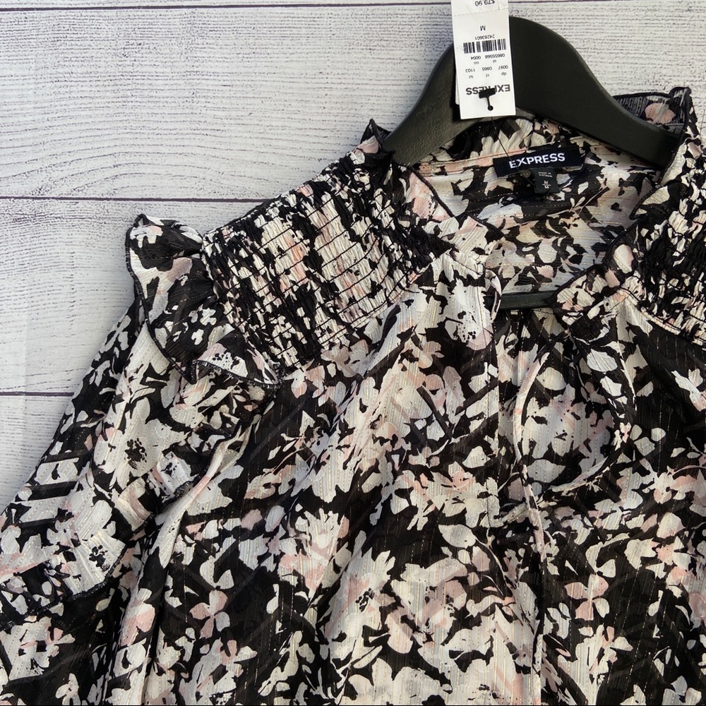 EXPRESS Metallic Floral Ruffle Top - Picture 4 of 12